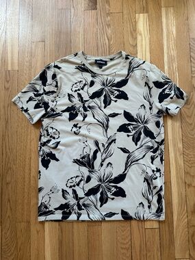 Express Cream Short-Sleeve Tee with Black Floral Print